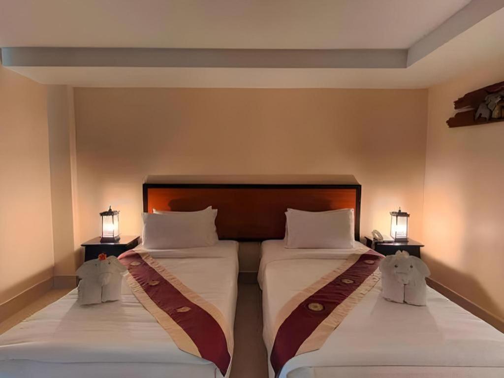 Rayong Lanna Hotel Экстерьер фото